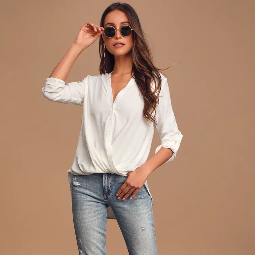 Lulu’s Making a Difference Ivory Button-Up Top (CURRENTLY WAITLISTED ON WEBSITE)